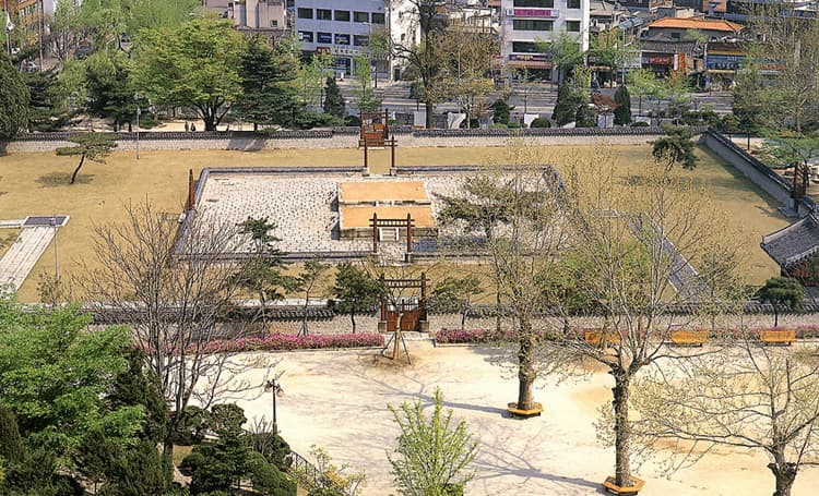 Sajikdan Altar photo