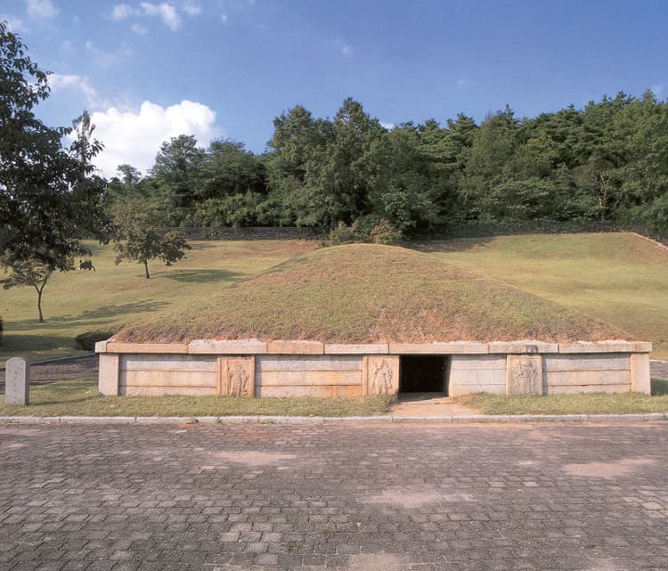 Square Tomb in Gujeong-dong, Gyeongju photo