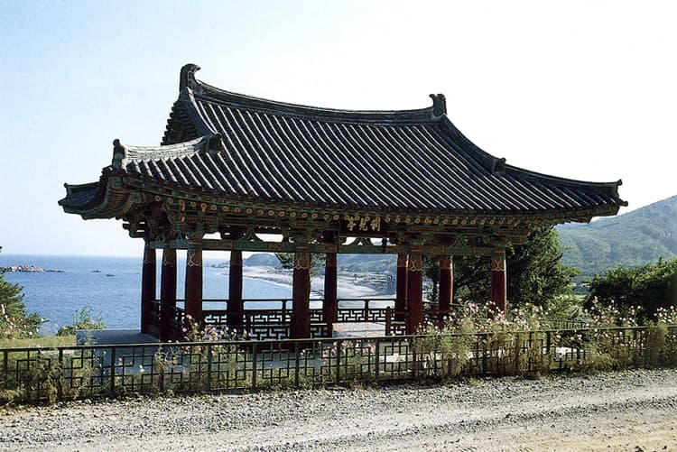 Igyeondae Pavilion, Gyeongju photo