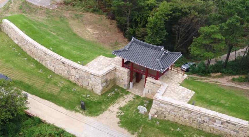 Seocheoneup Fortress photo