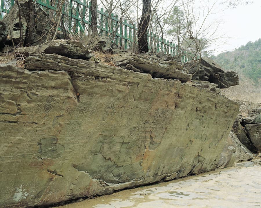 울주 천전리 명문과 암각화 사진