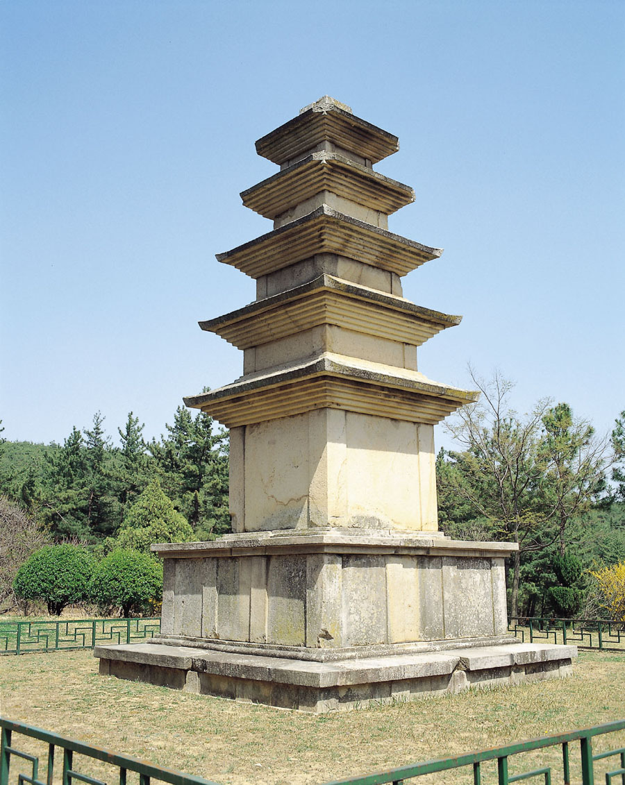 경주 나원리 오층석탑 사진