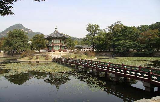 경복궁 향원정 사진