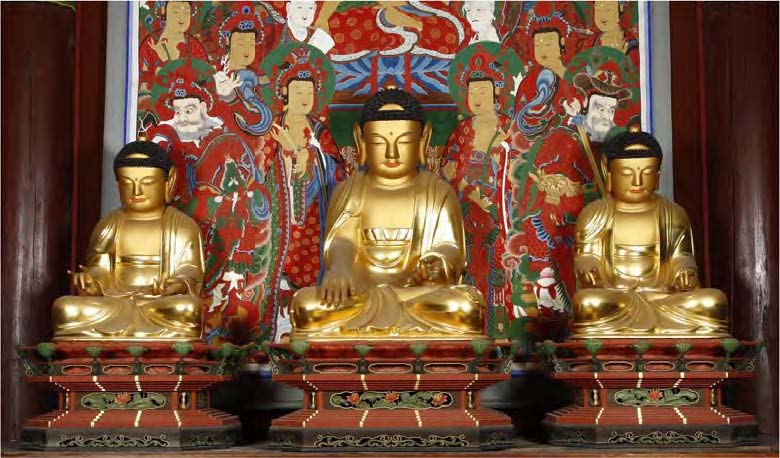 서울 봉은사 목조석가여래삼불좌상 사진
