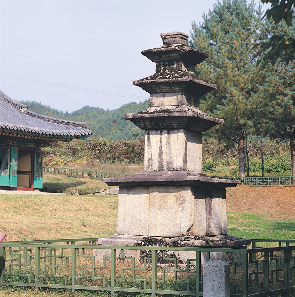 홍천 물걸리 삼층석탑 사진
