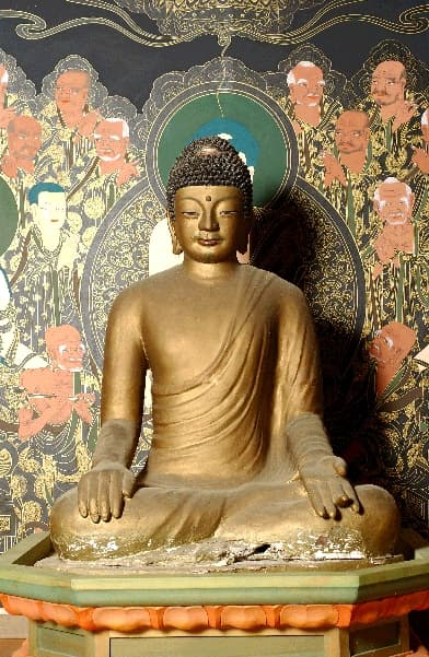 충주 백운암 철조여래좌상 사진