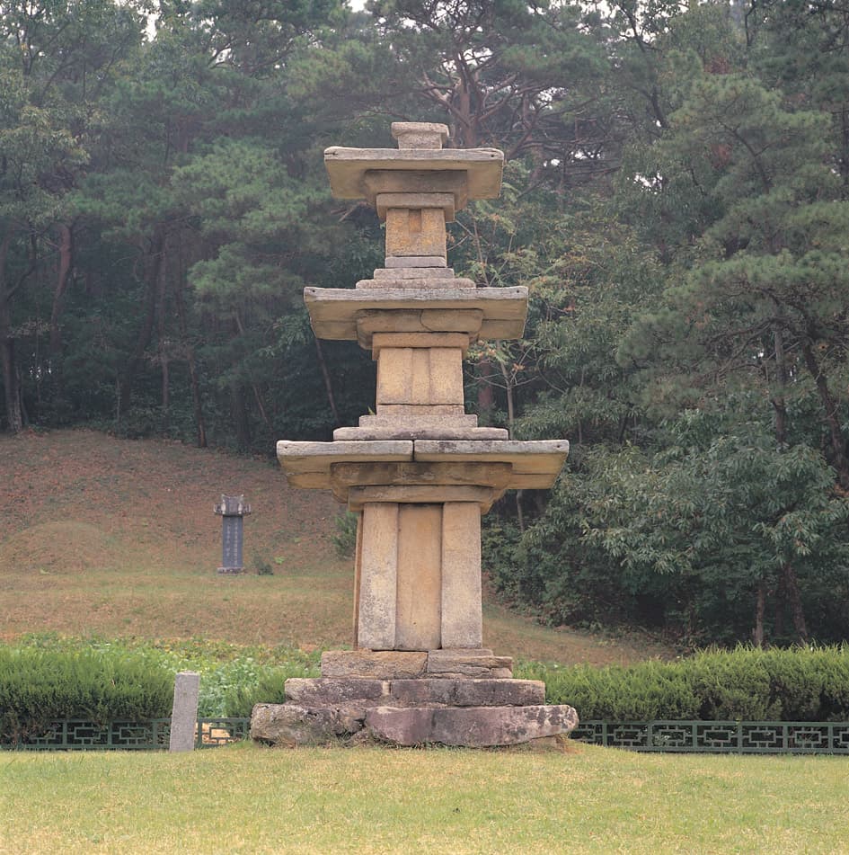 부여 장하리 삼층석탑 사진
