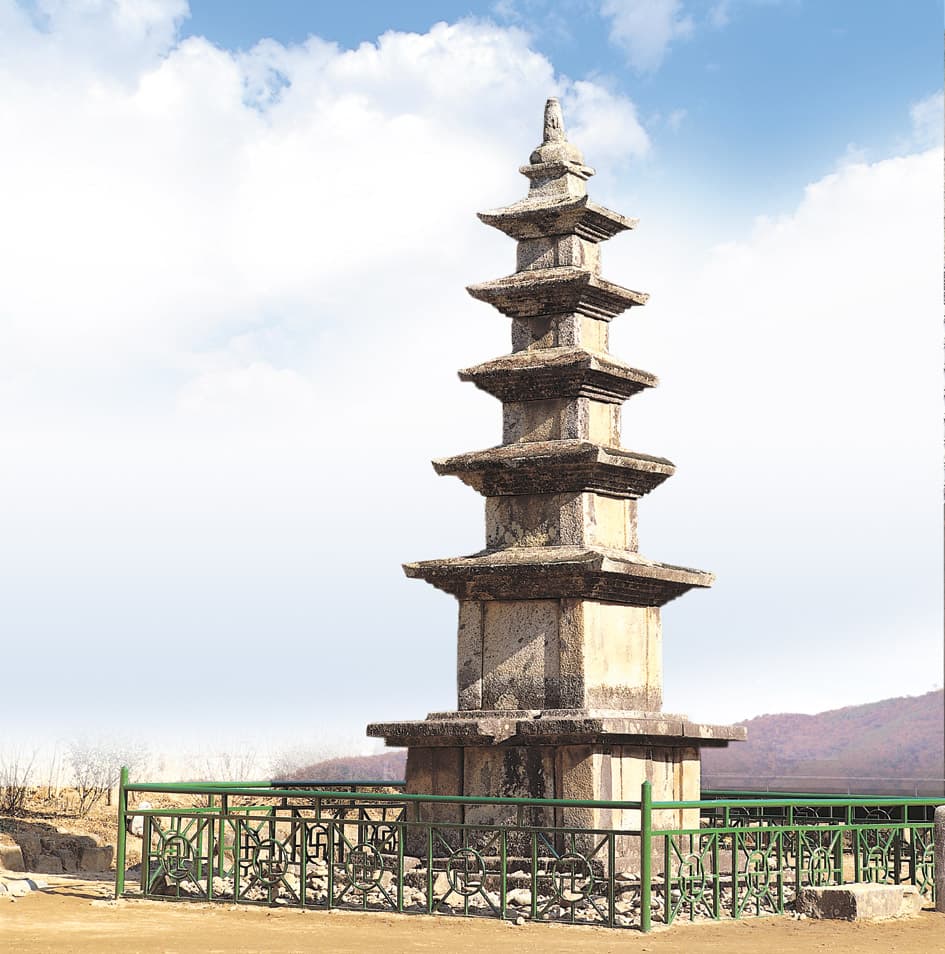 구례 화엄사 동 오층석탑 사진
