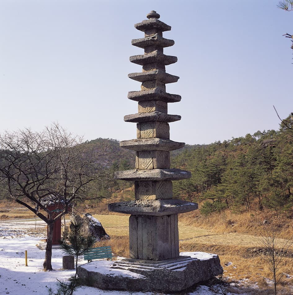 화순 운주사 구층석탑 사진