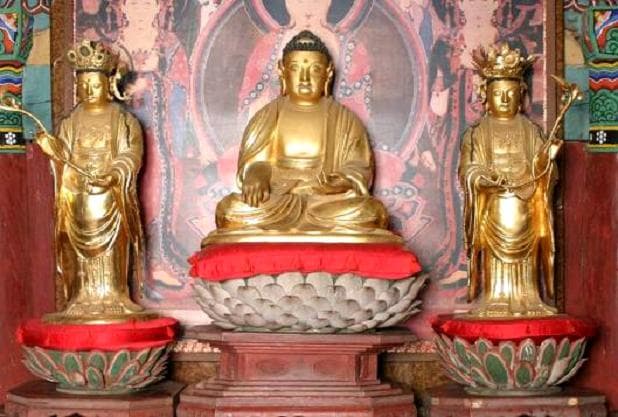 순천 송광사 목조석가여래삼존상 및 소조16나한상 일괄 사진