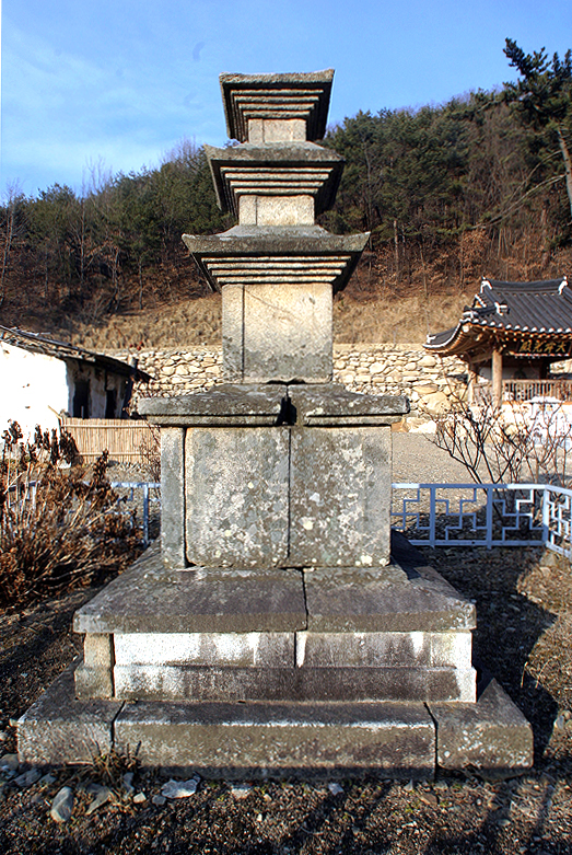 영천 화남리 삼층석탑 사진