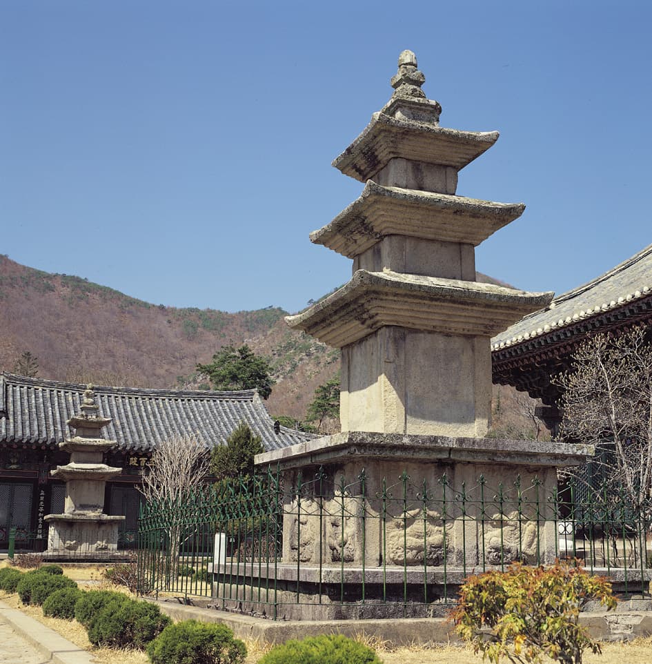 청도 운문사 동·서 삼층석탑 사진