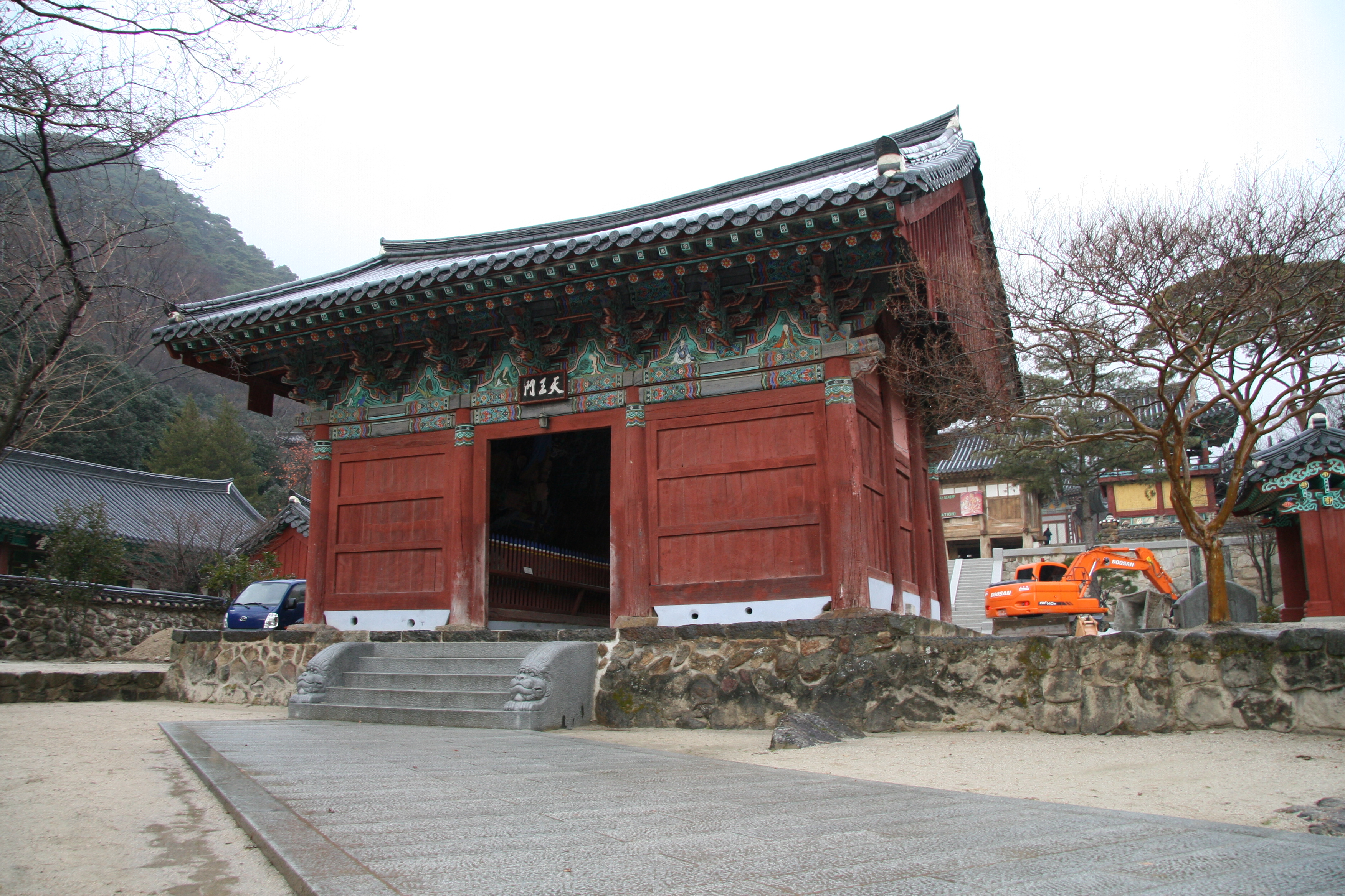 구례 화엄사 천왕문 사진