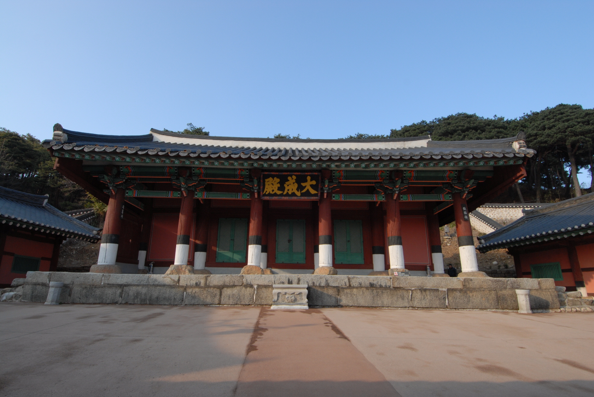강릉향교 대성전 사진