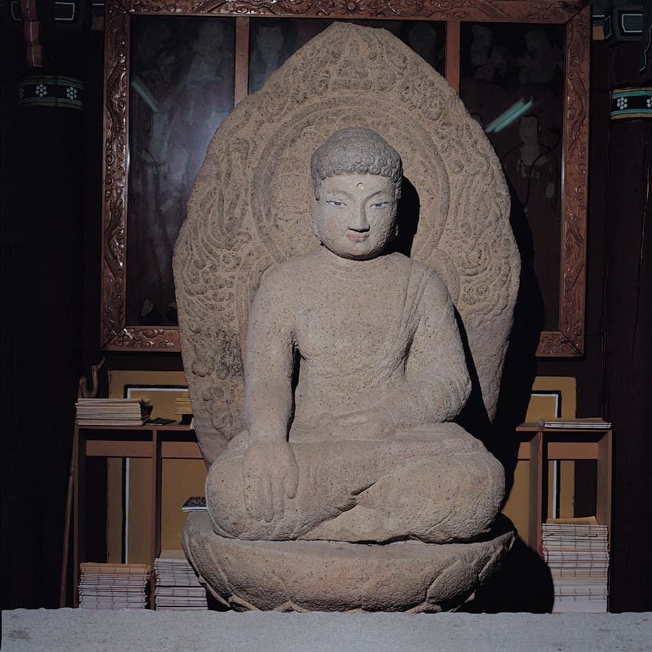 양산 용화사 석조여래좌상 사진